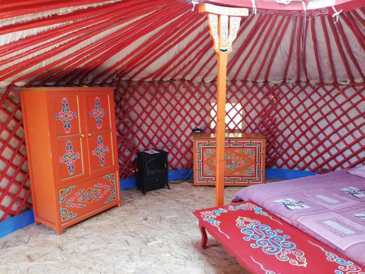 Yourte Mongole Veritable Montcaret Екстериор снимка