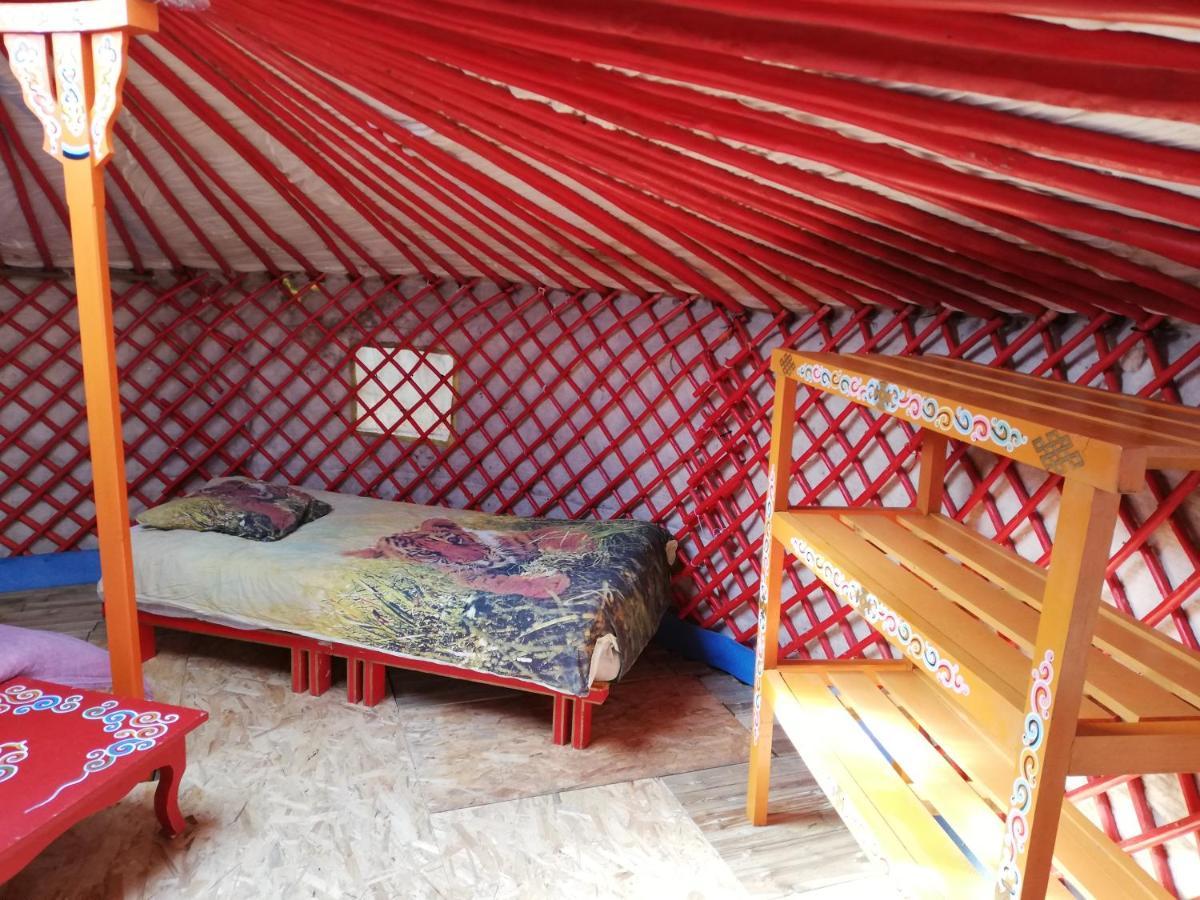 Yourte Mongole Veritable Montcaret Екстериор снимка